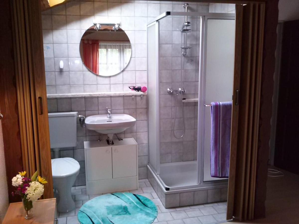 Ferienwohnung Anita Bernhardt 림바흐 외부 사진